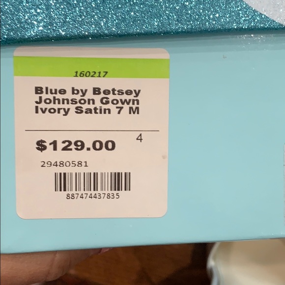 Betsy Johnson White Satin Open Toe Heel size 7 - Picture 8 of 8